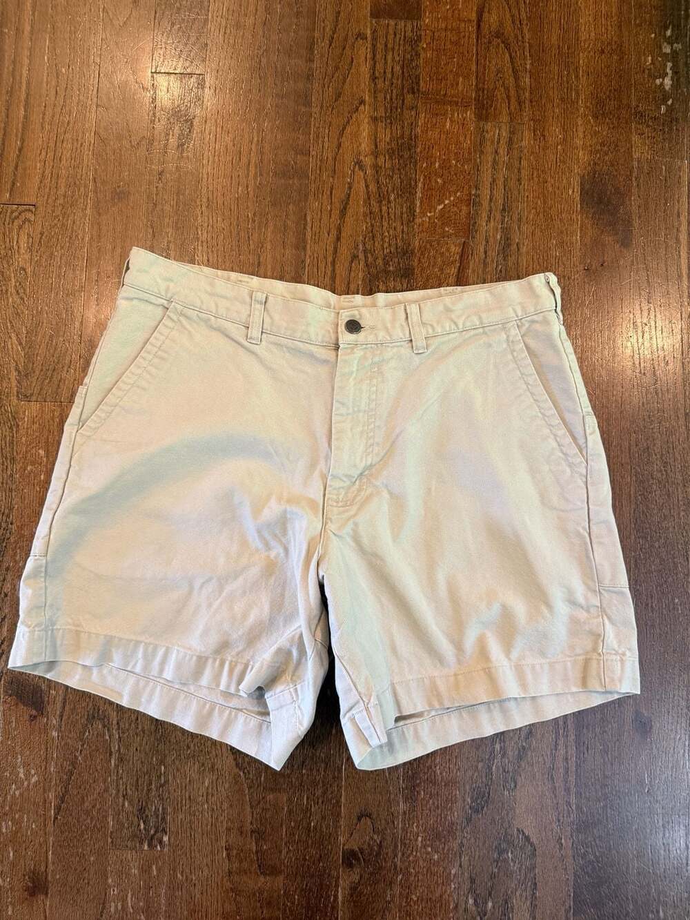 Patagonia Organic Cotton Stand Up Shorts Size 36 Khaki Canvas
